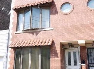 236 W 23rd St, Chicago, IL 60616