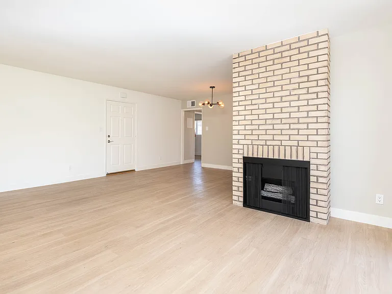 12627 Matteson Ave #201 — Photo 3