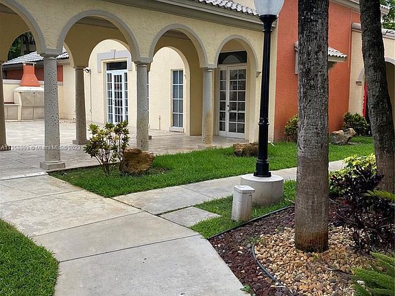 5th image of 8120 Geneva Ct APT 554