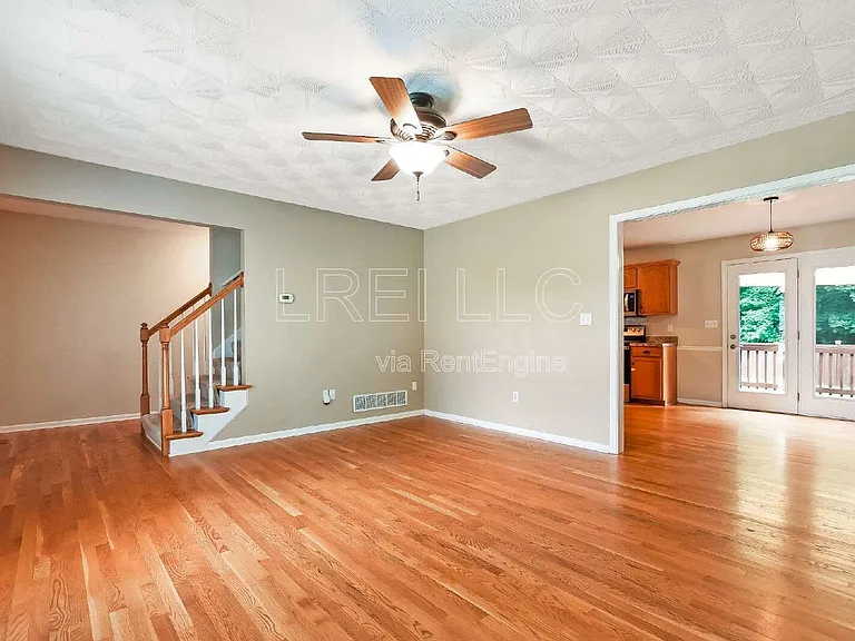 6202 Aroxie Ct — Photo 2