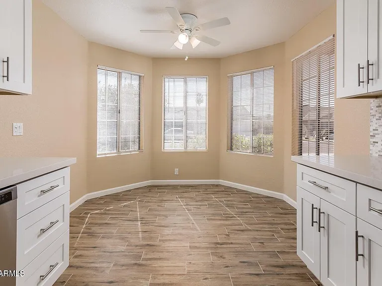 8564 W Ocotillo Rd — Photo 11