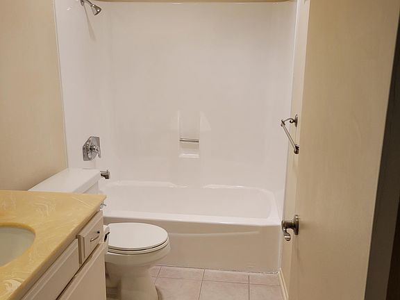 5th image of 22100 Burbank Blvd Unit 231C