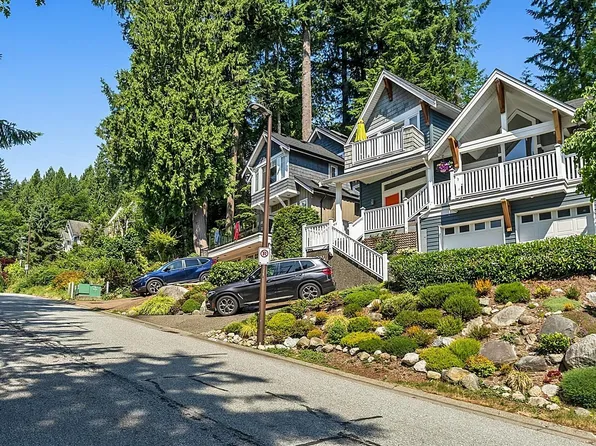 1074 Kilmer Rd, North Vancouver, BC V7K 1R1