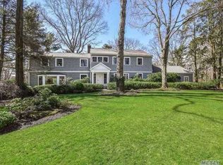 50 W Creek Farms Rd, Port Washington, NY 11050