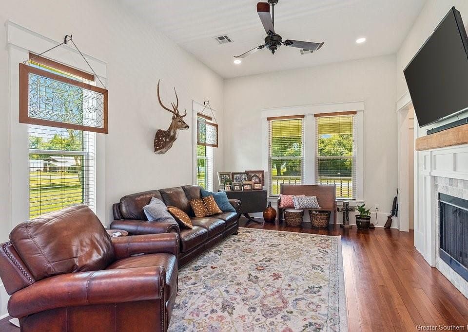 309 Iowa Ave, Lake Arthur, LA 70549 Zillow