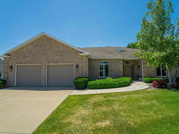 2nd image of 287 Barrington Ln