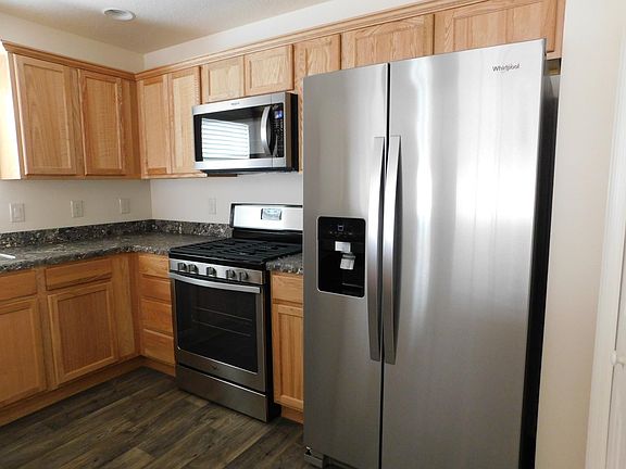 3rd image of 2421 Dooley St