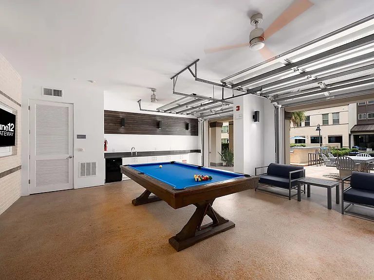 Nine12 Gateway Apartments — Photo 15