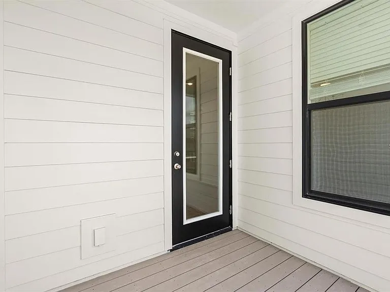 15489 Hamlin Park Dr — Photo 13