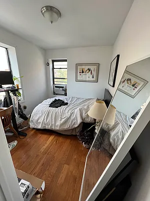 Rented by Delmark Realty LLC | media 50