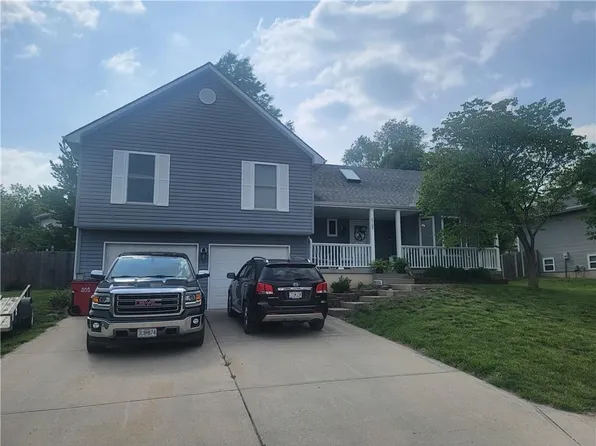 2508 S Clinton St, Oak Grove, MO 64075