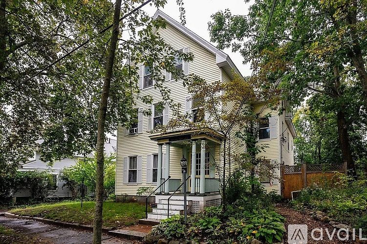 23 Appleton St APT 1, Manchester, NH 03104 | Zillow