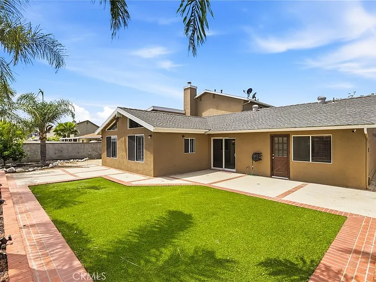 29628 Squaw Valley Dr — Photo 1