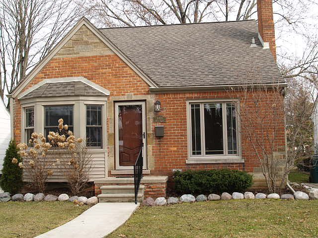 2nd image of 10854 Hart Ave