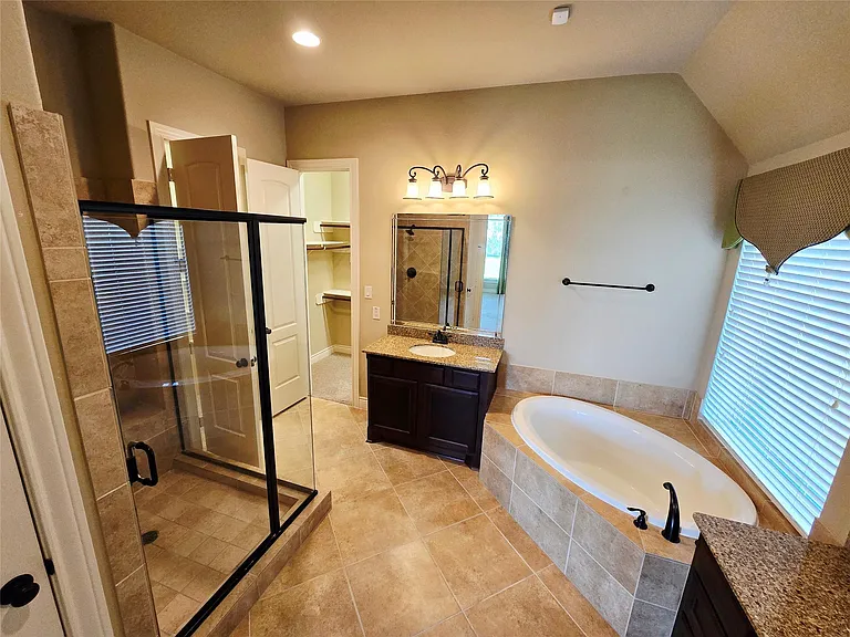 4311 Piper Shadow Ln — Photo 25