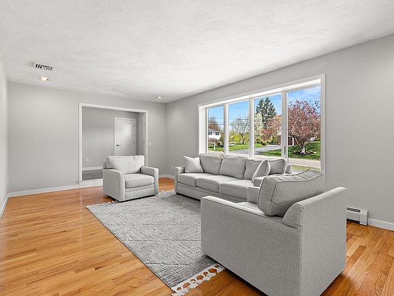 5th image of 145 Bradford St