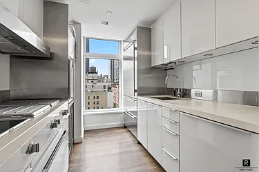 Rented by R New York