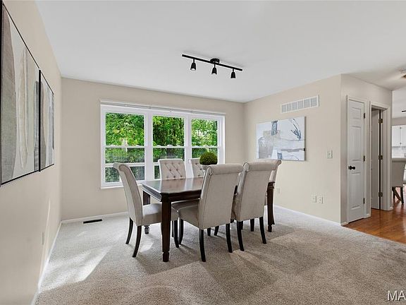 4th image of 1518 Glenn Brooke Woods Cir