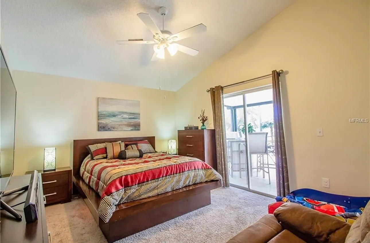 4 bed, 1767 sqft, $3,350 — Photo 4