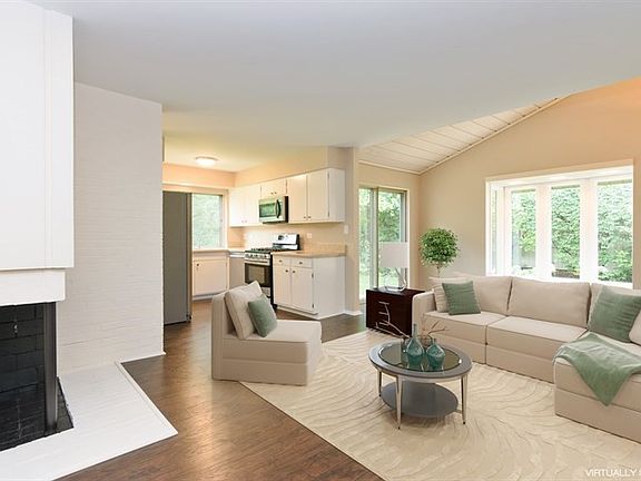 5th image of 19 E Garden Ave