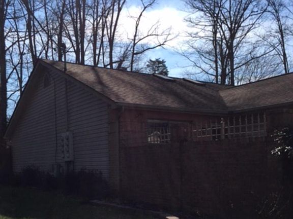 2nd image of 9504 Hyacinth Way