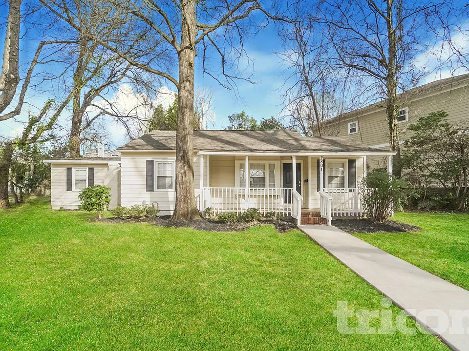 2801 Attaberry Dr