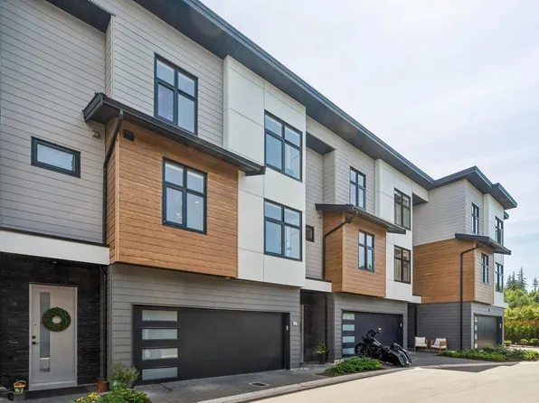 3075 160th St #7, Surrey, BC V3Z 0N6