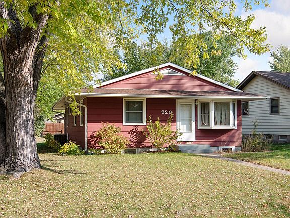 3rd image of 920 36th Ave N