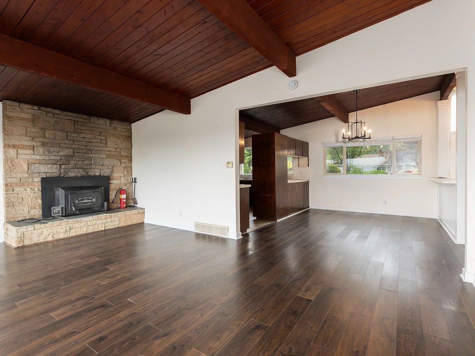 3 bed, 1400 sqft, $2,795 — Photo 4