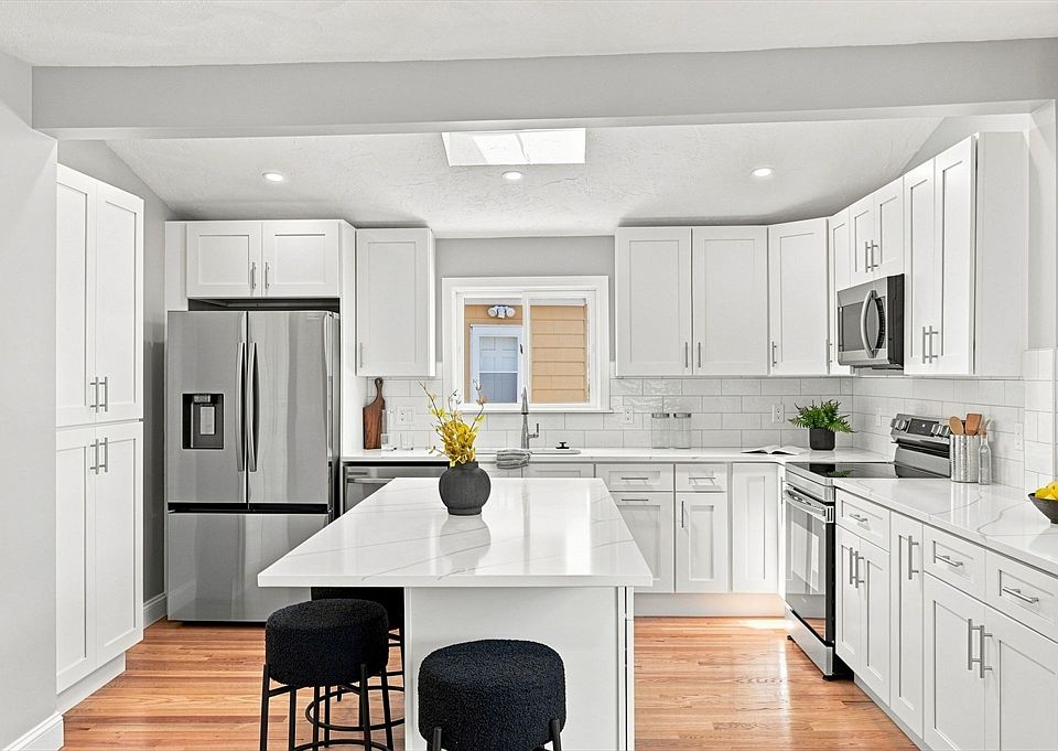 1st image of 25 Leland St