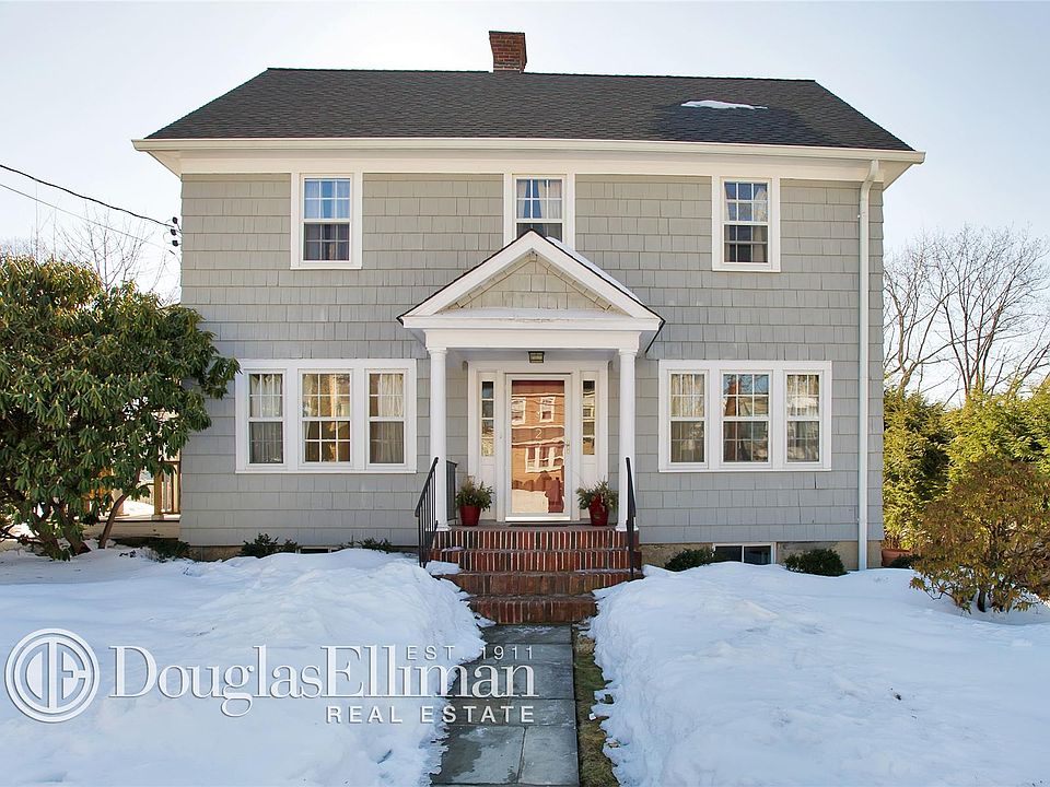 1st image of 22 Brookfield Pl