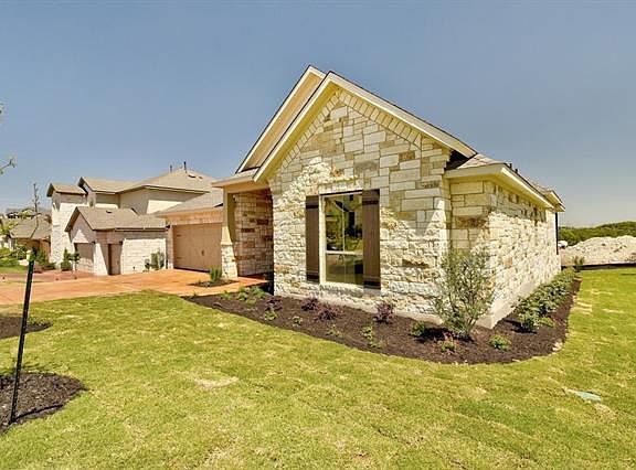 2nd image of 408 Highland Village Dr