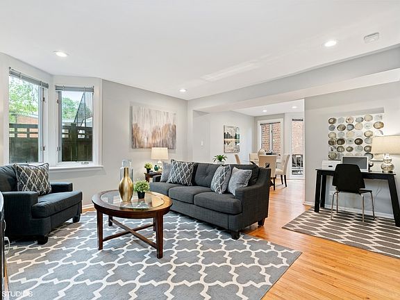 2nd image of 2124 N Lincoln Ave