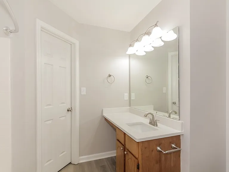 211 Winding Canyon Dr — Photo 12