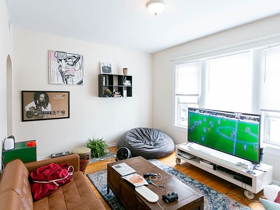 3rd image of 1546 N Homan Ave APT 2