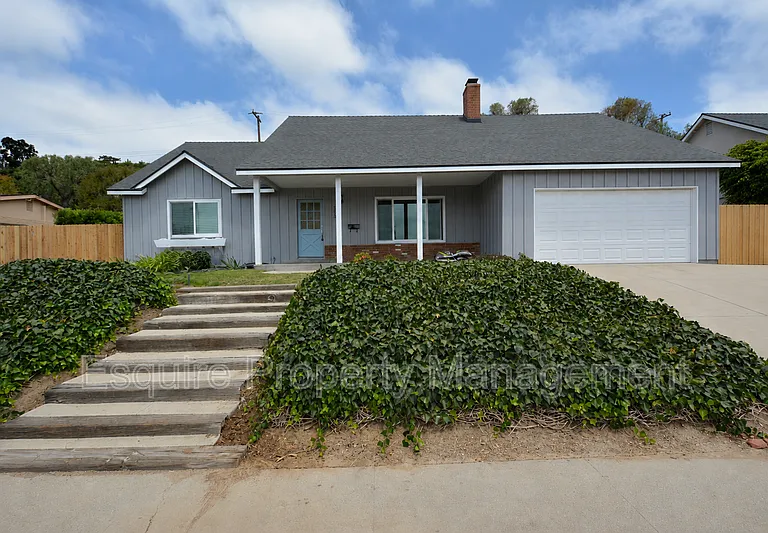 283 Calle Higuera — Photo 1