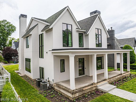 2nd image of 572 Stanley Blvd