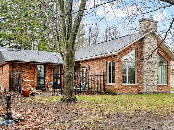 3rd image of 33 Rutherford Cres