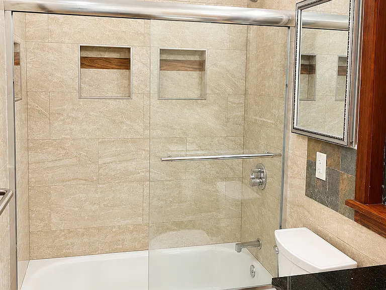 2075 Sacramento St — Photo 11