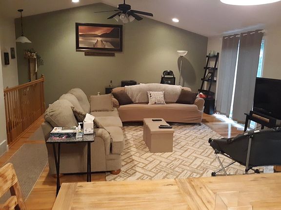 Upper Level Livingroom