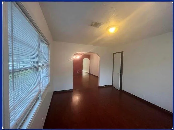 114 Irwin Dr — Photo 8