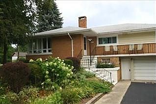2nd image of 2201 Crockett Ave
