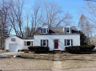 92 Franklin St, Derry, NH 03038