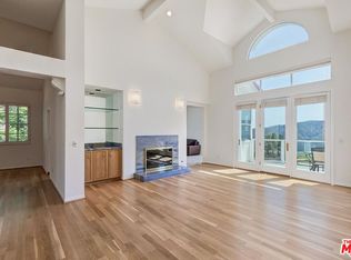 2030 Palisades Dr, Pacific Palisades, CA 90272