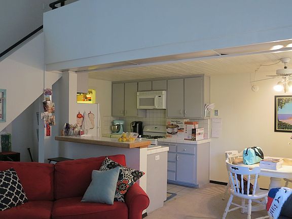 4th image of 411 E Foothill Blvd APT 6