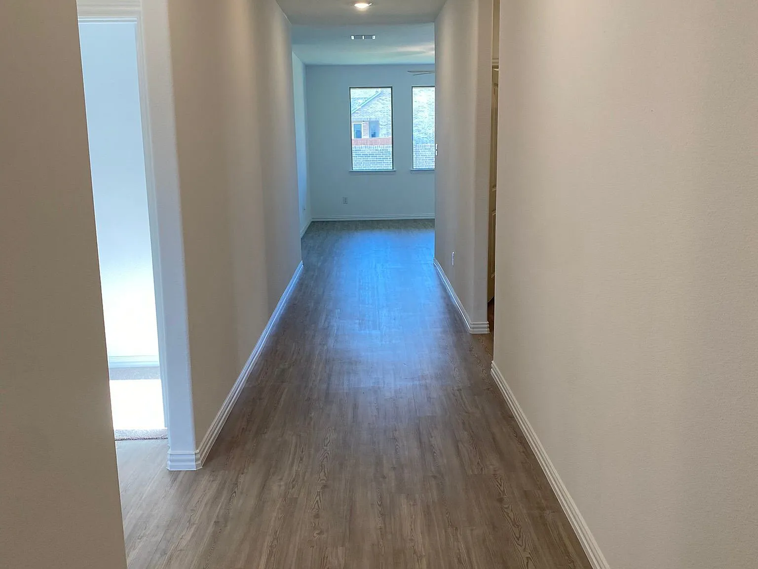 4 bed, 1838 sqft, $2,750 — Photo 3