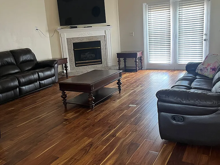 122 Erica Dr — Photo 4