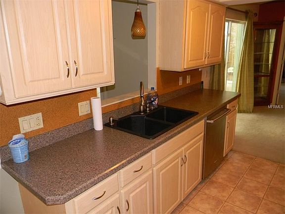 5th image of 2072 Palomar St