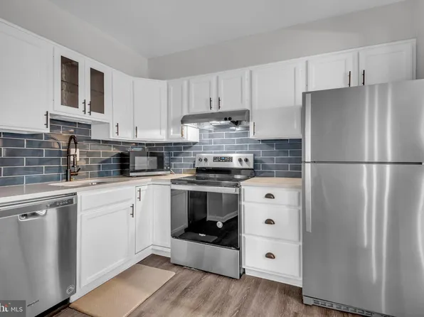 6916 Hanover Pkwy APT 100, Greenbelt, MD 20770