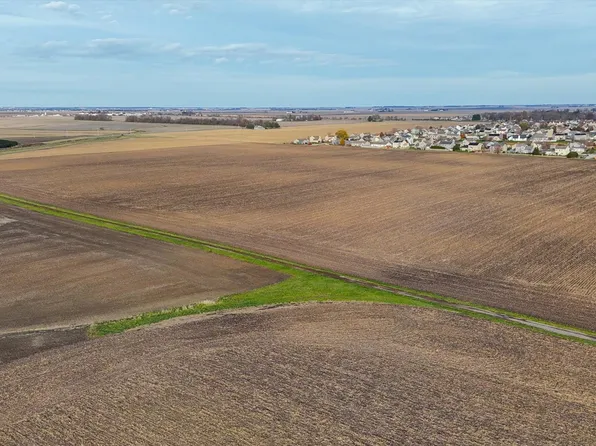 775 County Road 1000 E, Tolono, IL 61880